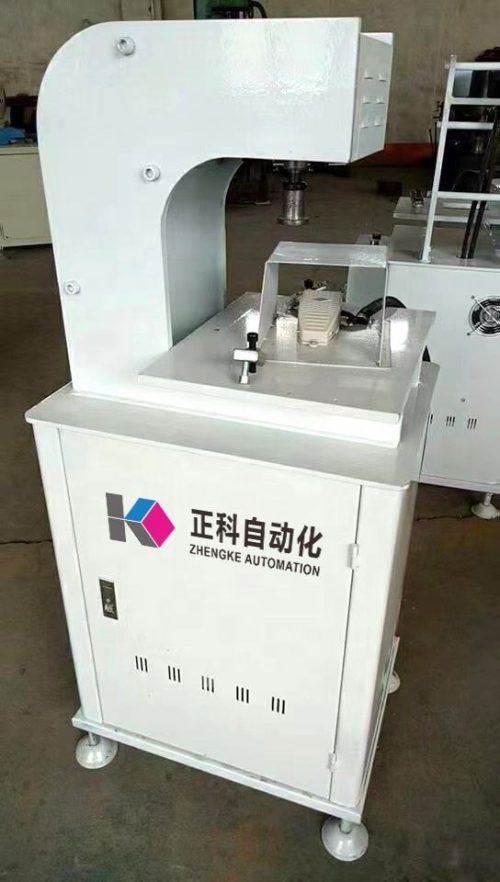 Aluminum Window and Door Pneumatic Punching Press Machine with Four Station - Image 3