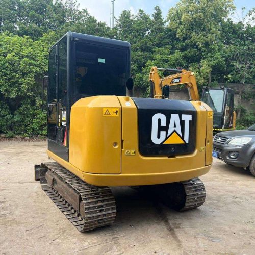 Used CAT 320 CL Excavator (2021 Model, 92KW, 4m³ Bucket Capacity) - Image 2