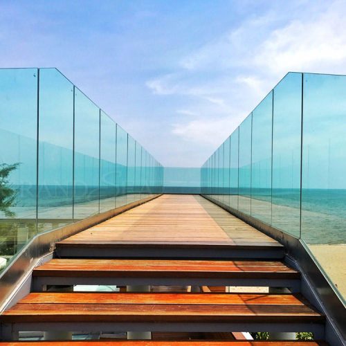 Modern Laminated Glass Railing Balcony Powder Coated Aluminium Stair Railing Balusters U Channel Glass Railing( 1 square meters price) - Image 3