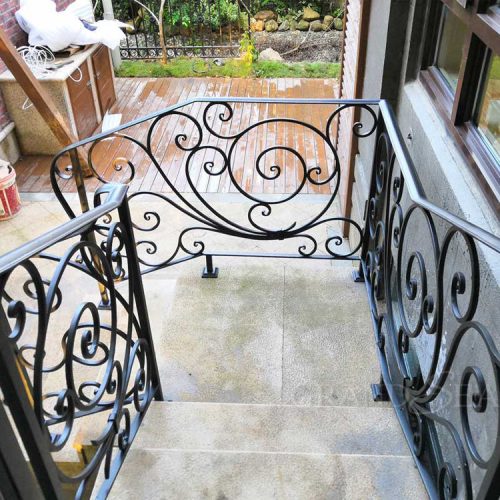 Tough Material Beautiful Iron Stair Railing Wrought Designs ( 1 square meters price) - Image 3