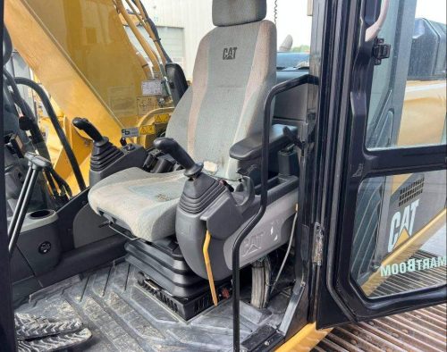 Used CAT 320 CL Excavator (2021 Model, 92KW, 4m³ Bucket Capacity) - Image 4