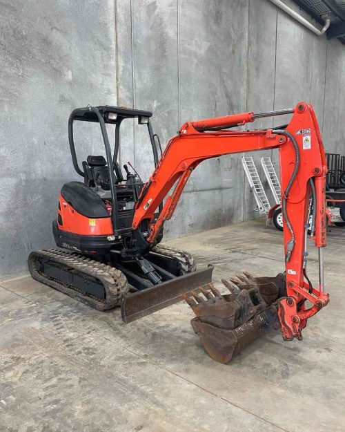 15 Ton Used/New Kubota Tractors B3350 and M704K (2018 Models) - Image 5